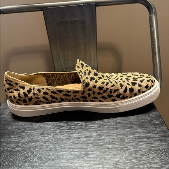 Cecilia Soft Surroundings Washable Leopard Print Slip-On Sneaker Shoe - Picture 6 of 10